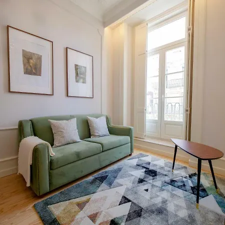 Augusta Street 229- 4 Esq * Lisboa